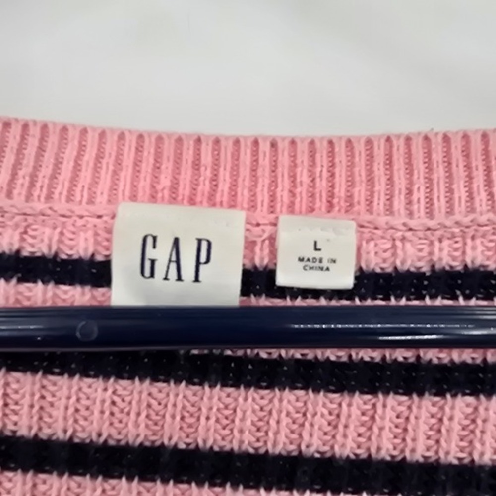 GAP Women's Pink Striped V-Neck Sweater‎ Size Large Long Sleeve Knit Top - Picture 4 of 9